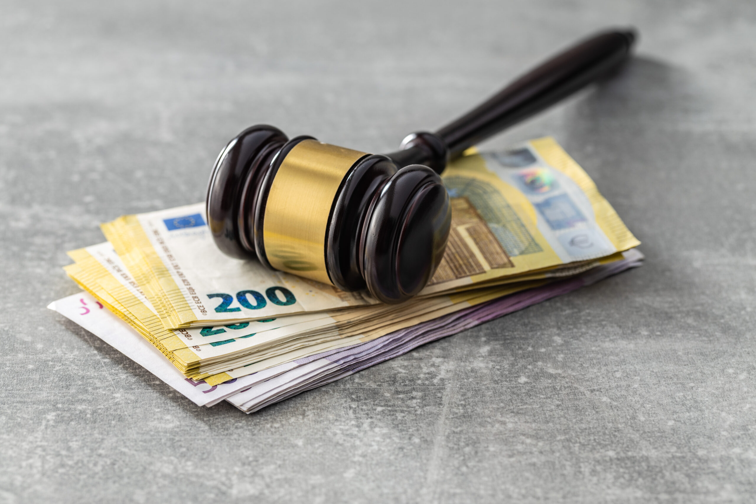 Cuanto cobra un Juez en España